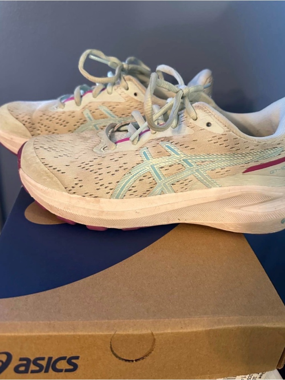 Girls ASICS GT-1000 - Picture 2 of 3